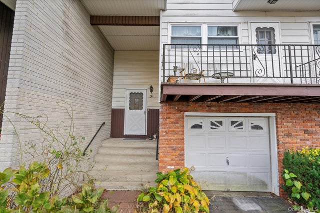 24 Russet Road, Poughkeepsie