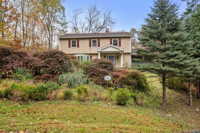 2 Redding Lane, Mahopac