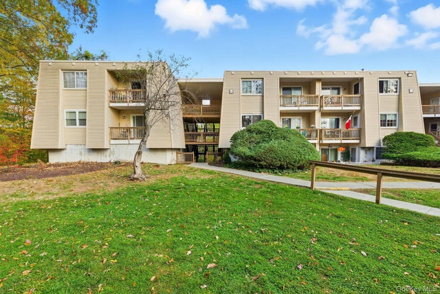 529 Fox Run Lane, Carmel