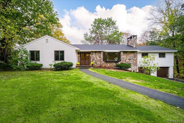 561 Route 292, Holmes