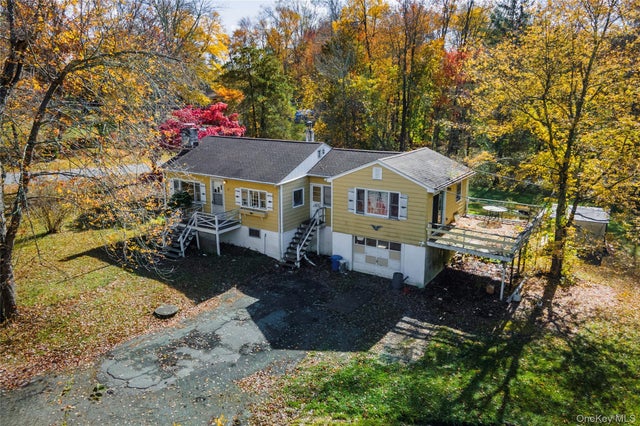 31 Shore Drive, Brewster