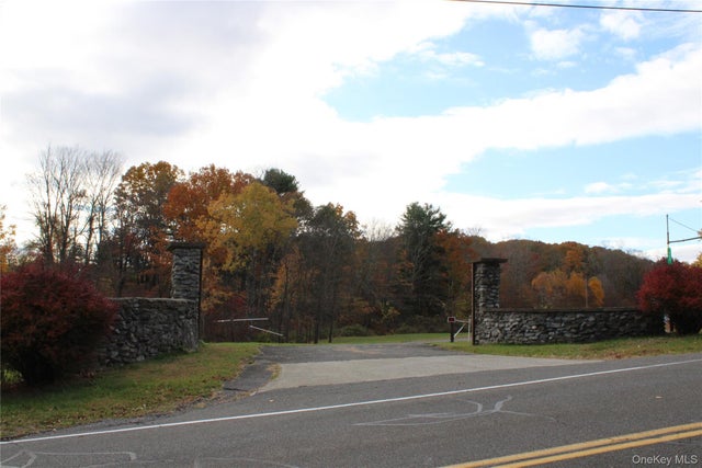 400 Round Lake (to Be Built) Road # 2 & 2a, Rhinebeck