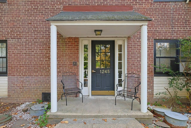 1245 California Road # B23, Eastchester