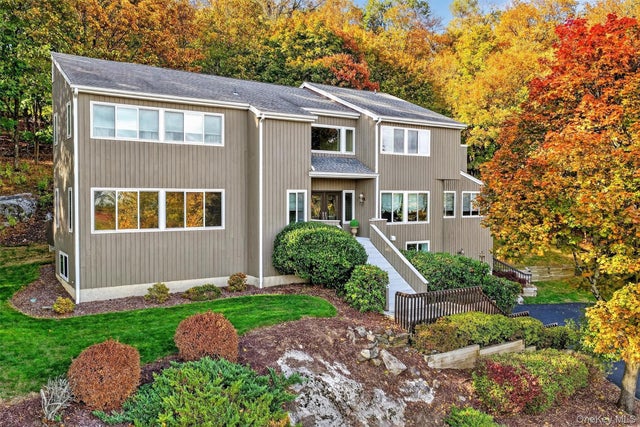 96 Cherry Hill Court, Briarcliff Manor