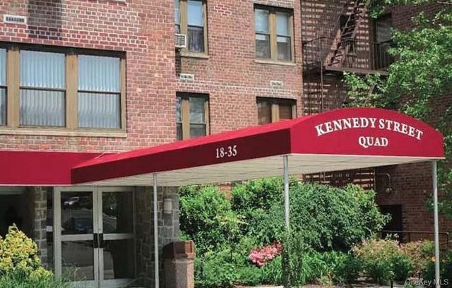 Photo of Listing #929135