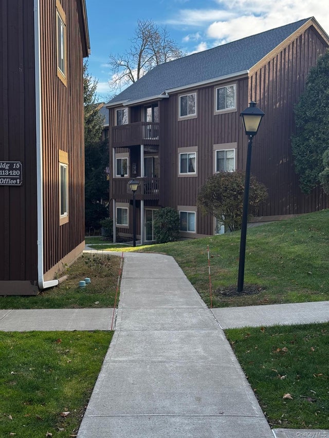 129 Sterling Street # 129, Beacon