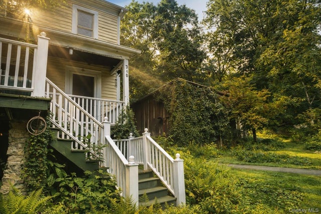 310 Oak Lane, Newburgh