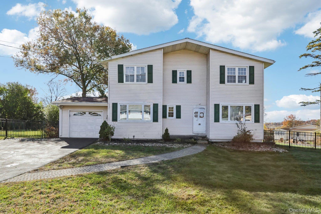 13 Wedgewood Drive, Goshen