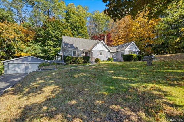 30 Lakeview Terrace, Mahopac
