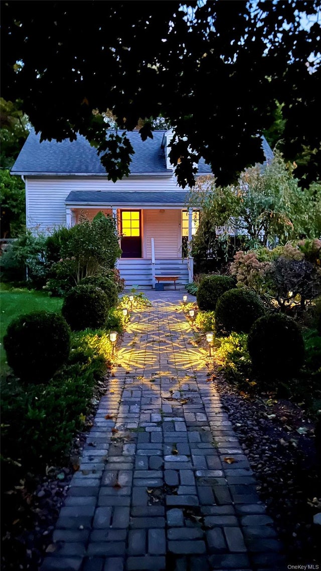 1136 Route 9d, Garrison