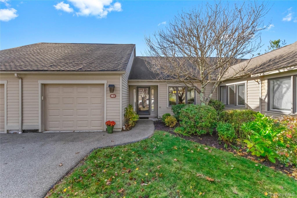 882 Heritage Hills # B, Somers