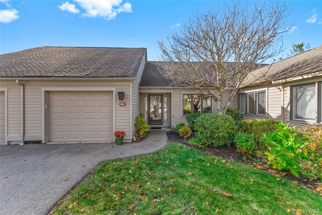 882 Heritage Hills # B, Somers