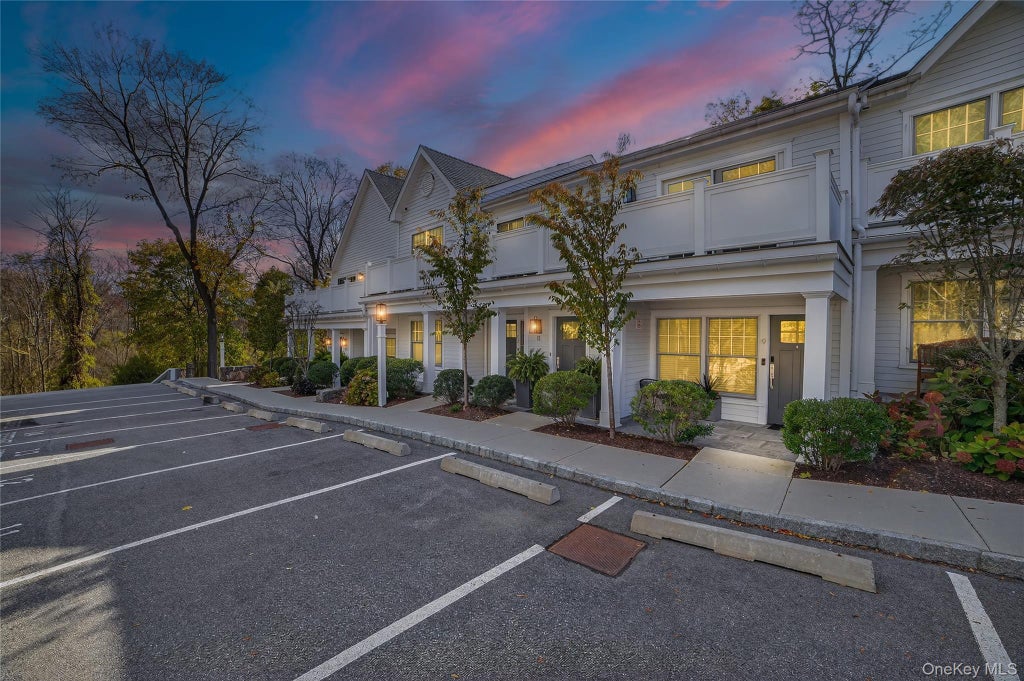 470 Main Street # 10, Armonk
