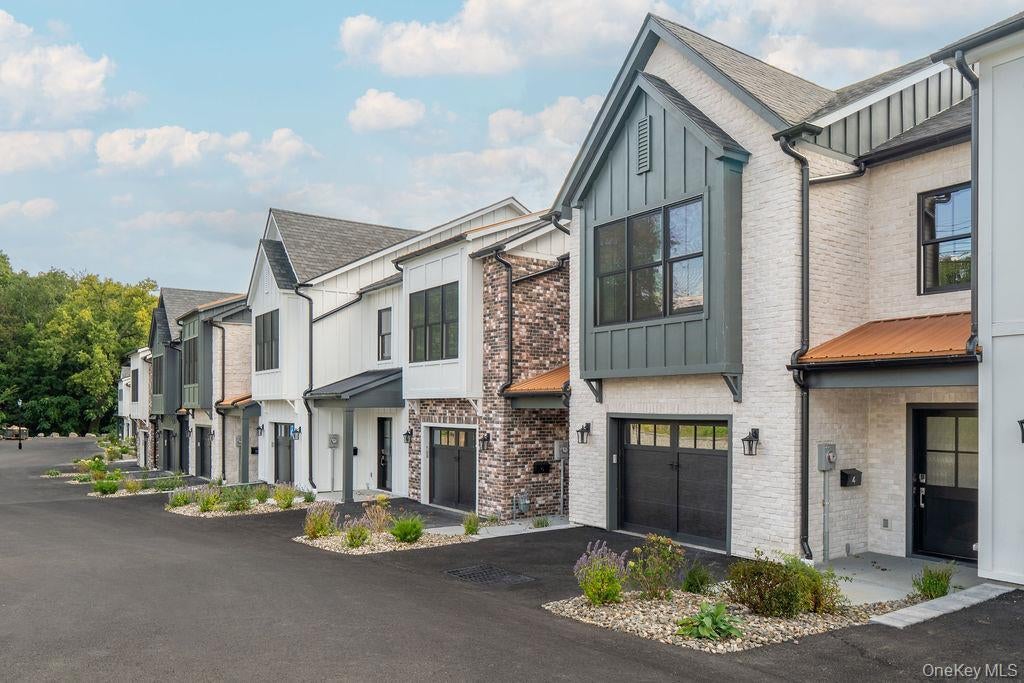 16 Icehouse Drive, Saugerties