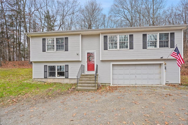 272 Van Wyck Lake Road, Fishkill