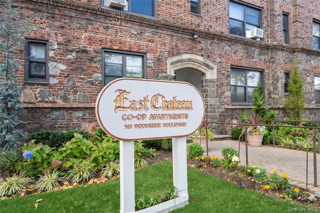 141 Woodmere # 5c, Woodmere