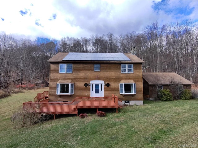 39 Armstrong Drive, Neversink