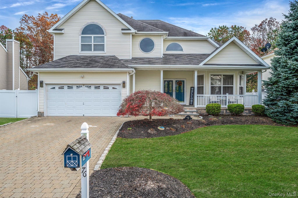 76 Blueberry Ridge Drive, Holtsville
