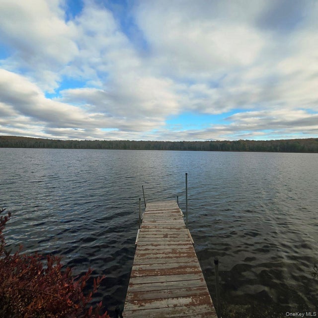 14 Lena Road, Monticello