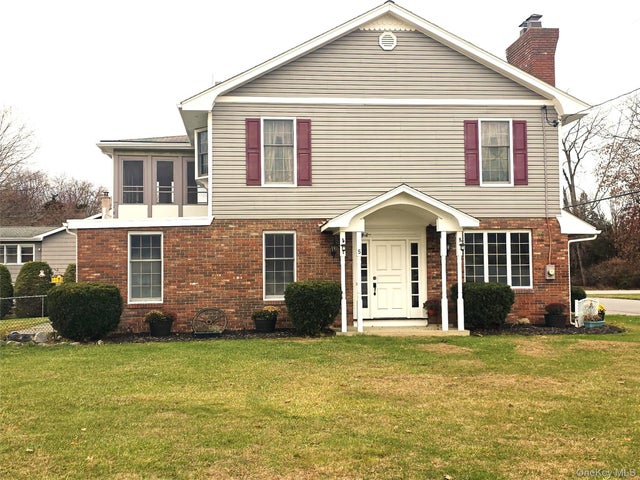 15 Milano Drive, Poughkeepsie