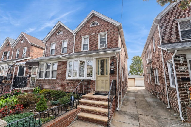 Photo of Listing #932759