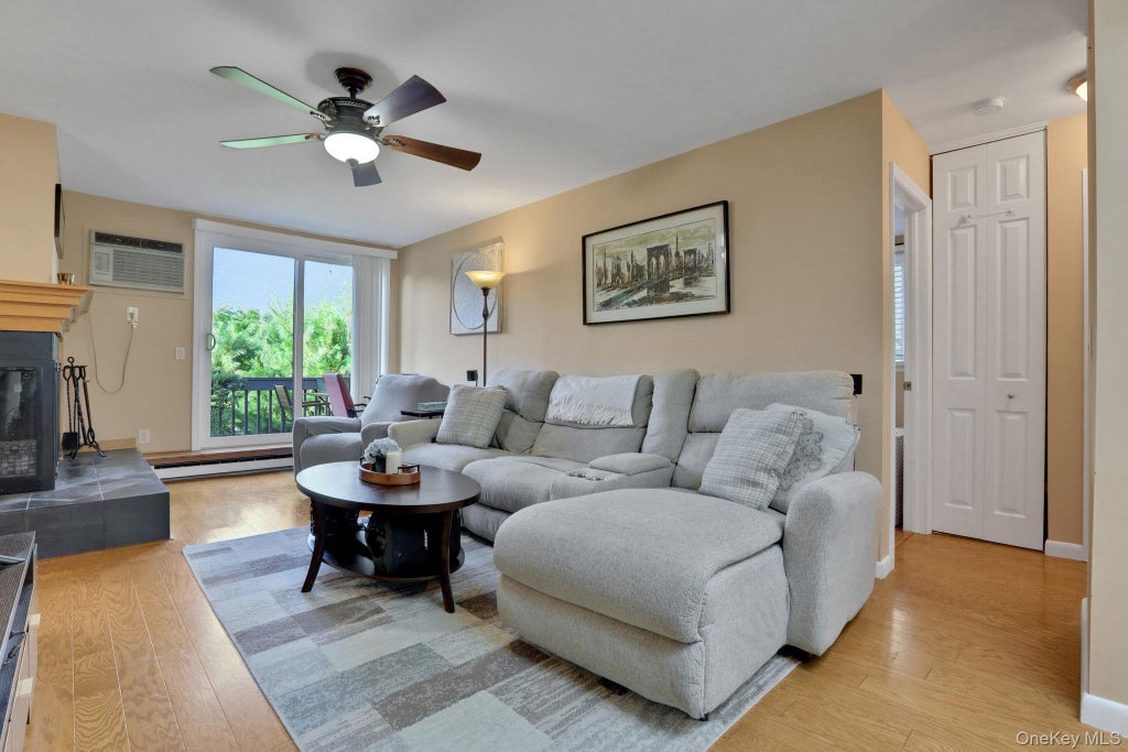 507 Drew Lane # 507, Carmel