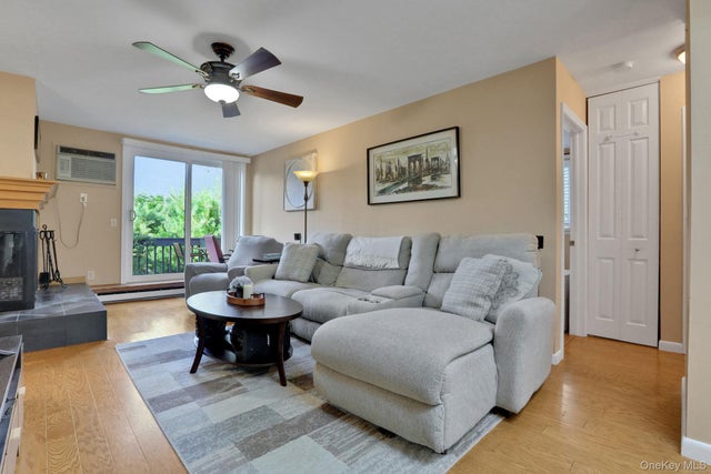 507 Drew Lane # 507, Carmel