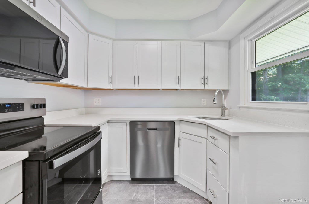 34 Warwick Place # D, Yorktown Heights