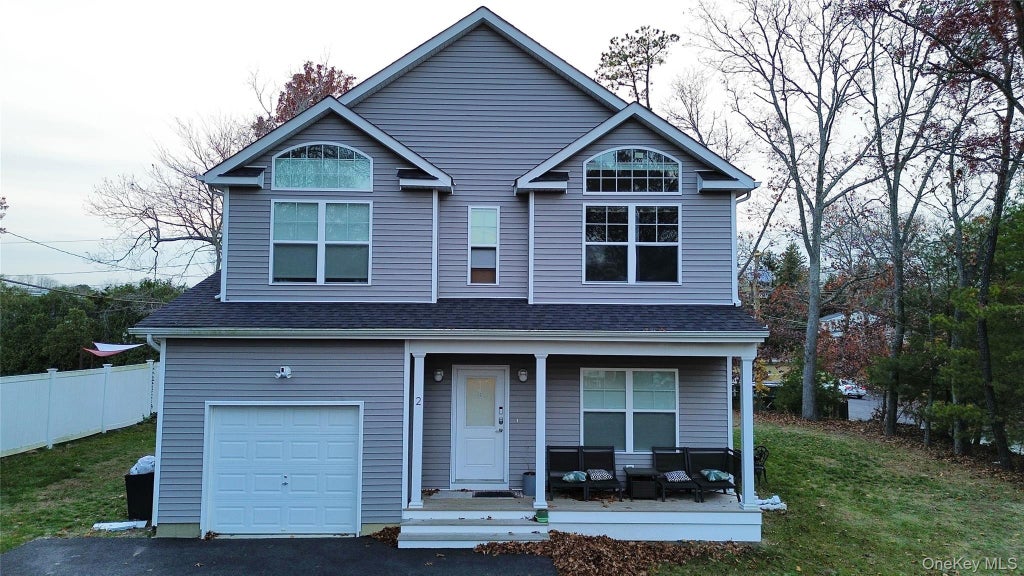 2 Winfield Davis Drive, Coram