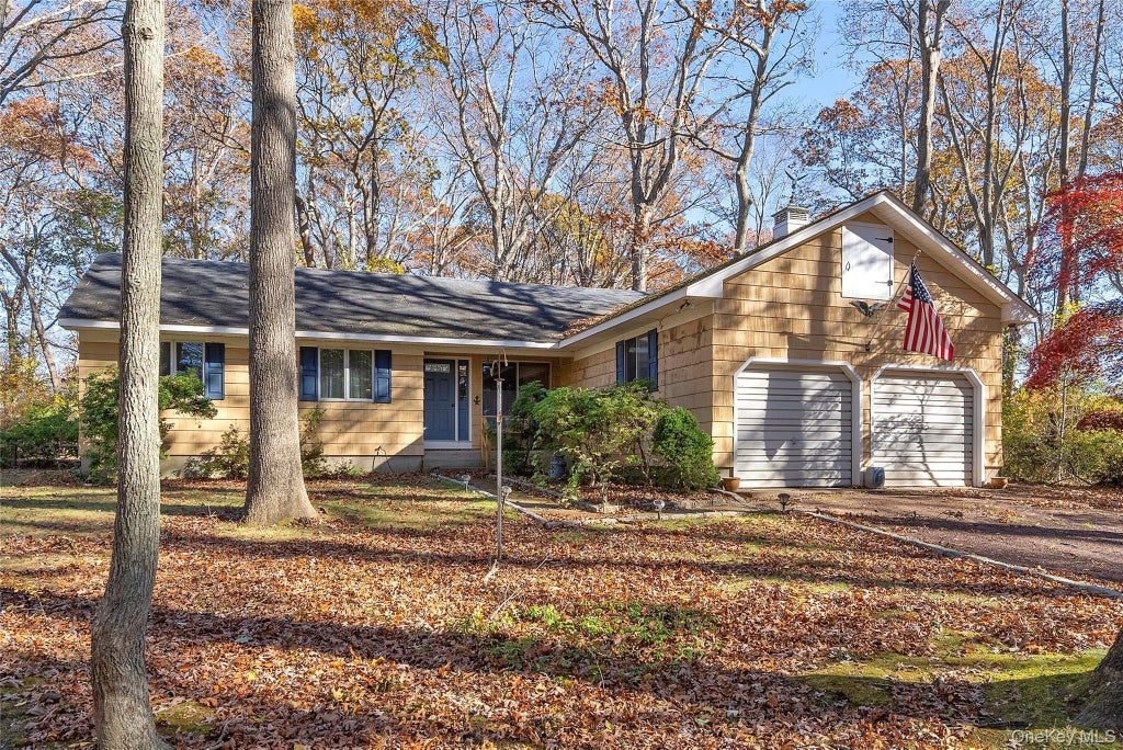 455 West Lane, East Marion