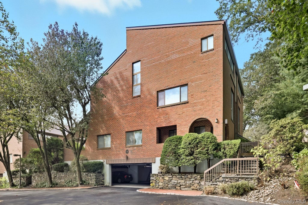 150 Bedford Road # 12a, Chappaqua