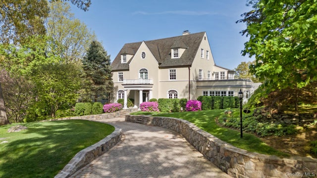 7 Plateau Circle W, Bronxville