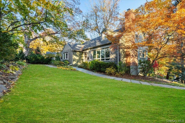 196 Old Army Road, Scarsdale