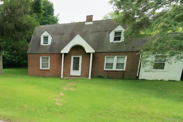 832 Dutchess Turnpike, Poughkeepsie