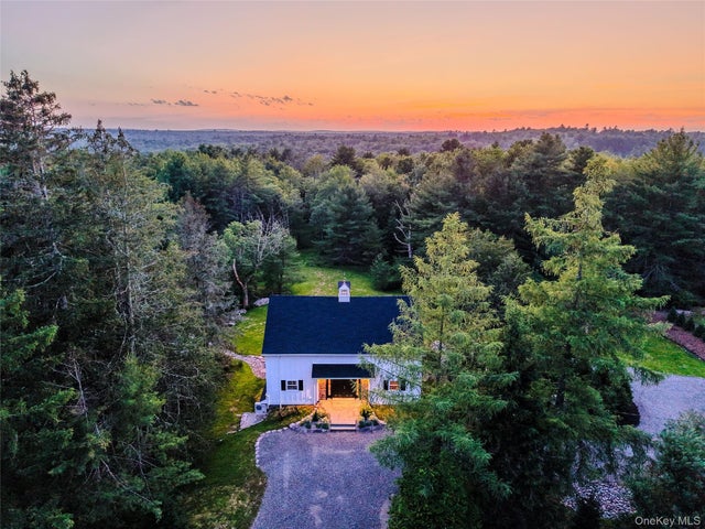 2489 Ny-42, Forestburgh