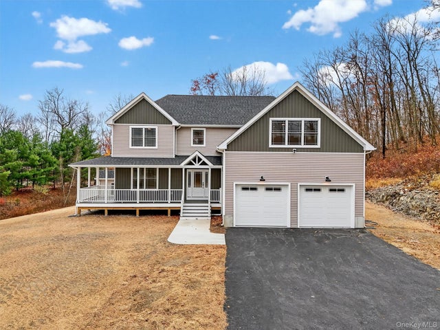 32 Meadow View Court, Lagrangeville