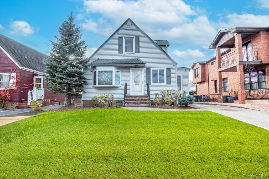 7836 271st Street, New Hyde Park