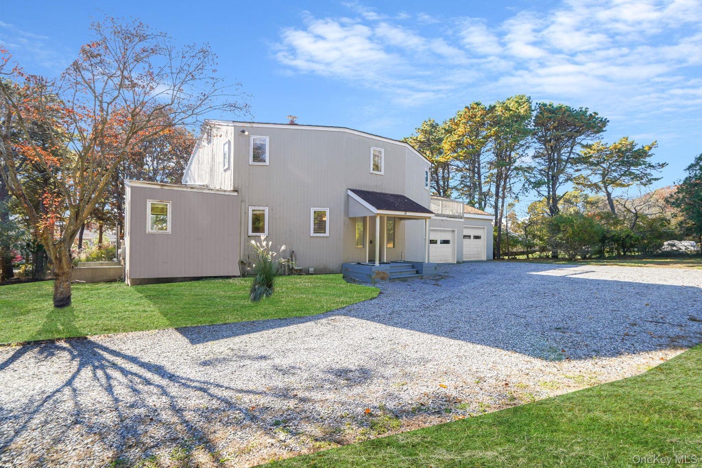 290 Montauk Highway, Southampton