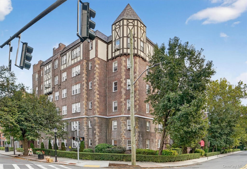 294 Bronxville Road # 4c, Bronxville