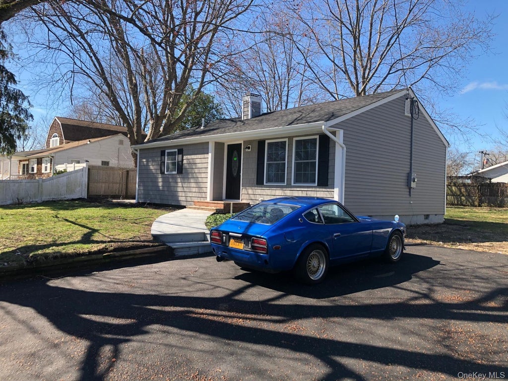 2712 Falcon Avenue, Medford