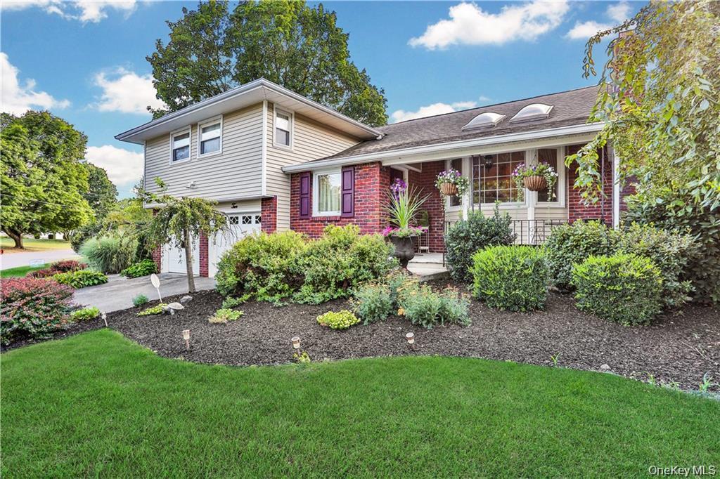 2 Split Tree Drive, New Windsor