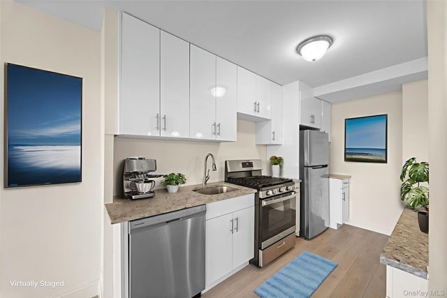 Photo of Listing #936334