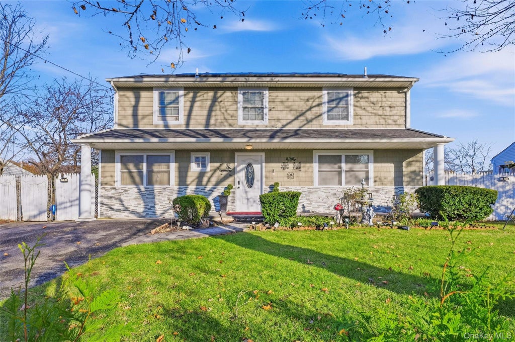 87 Root Avenue, Central Islip