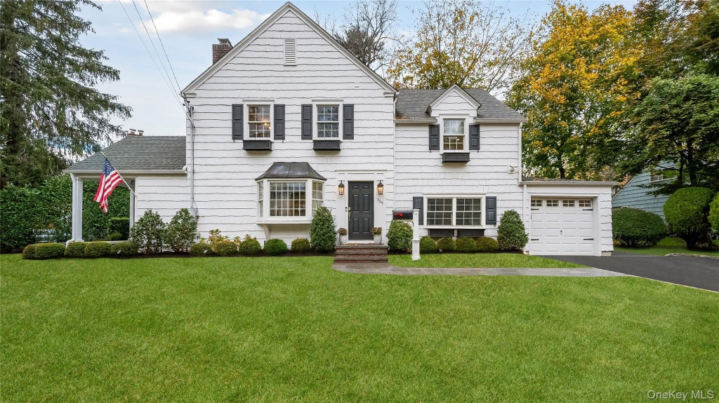 305 Nassau Avenue, Manhasset