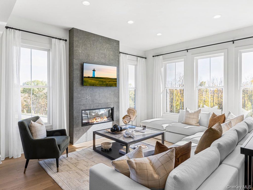 3016 Eastview Lane # 111, Carmel