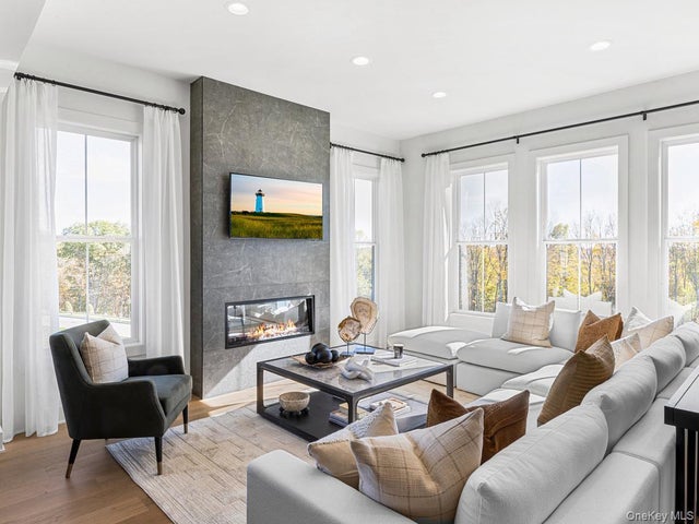 Photo of Listing #939687