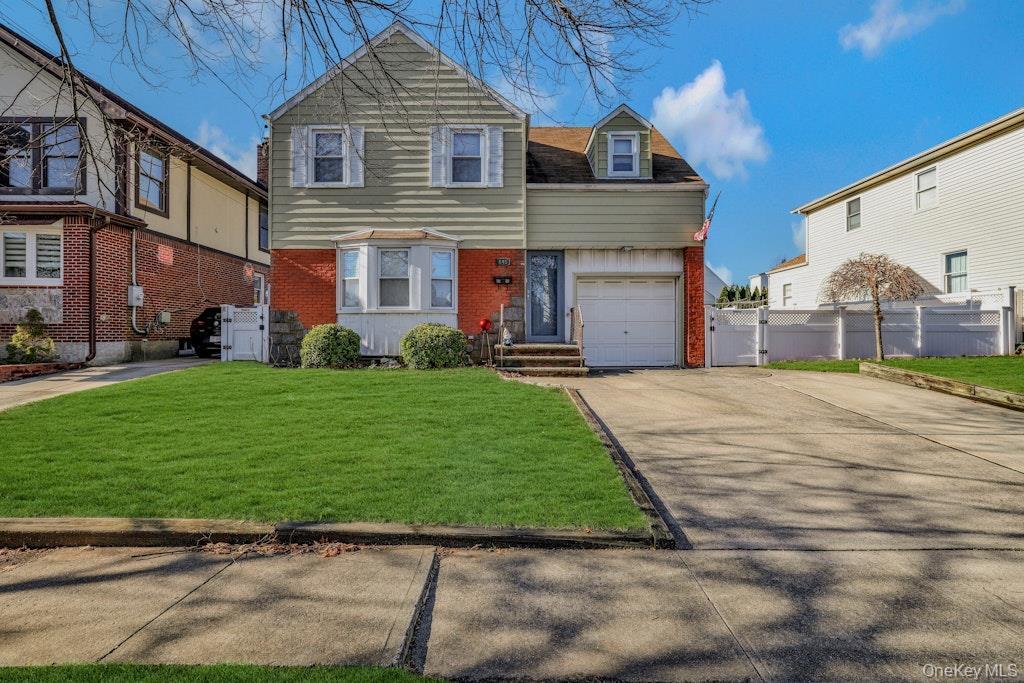 645 S 10th Street, New Hyde Park