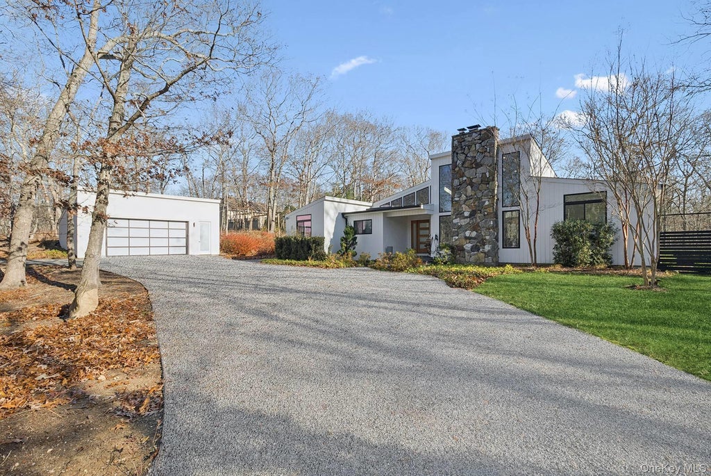 56 North Woods Lane, East Hampton
