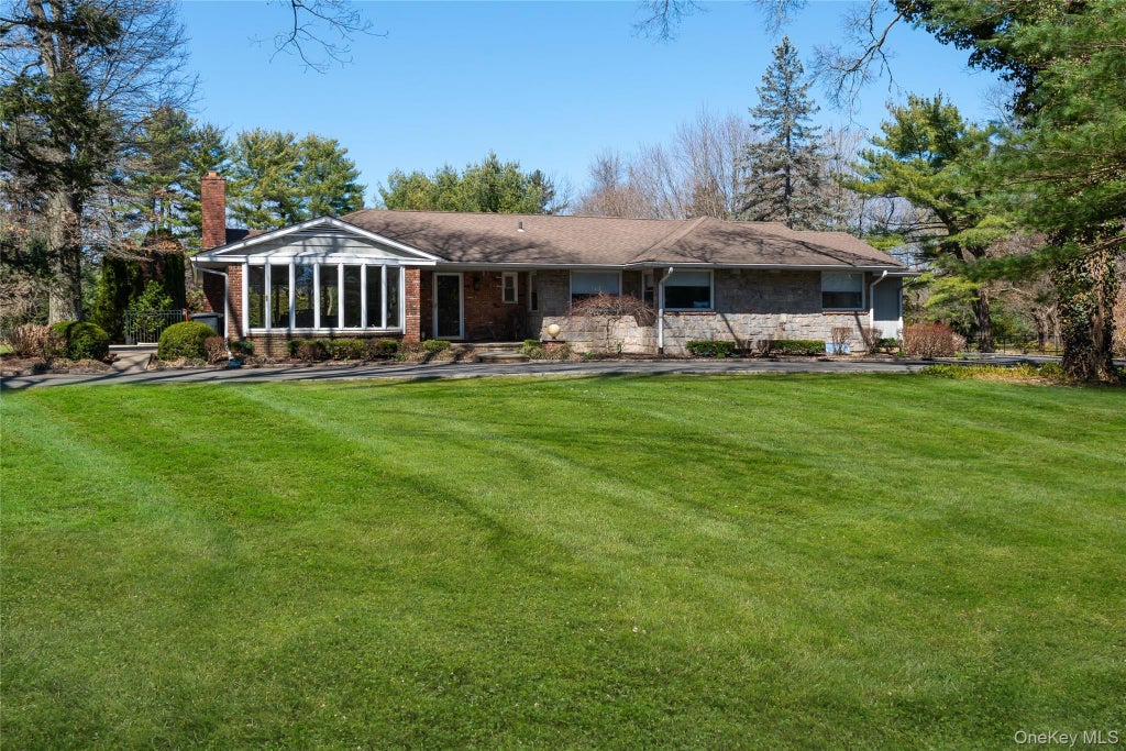 189 Old Westbury Road, Old Westbury