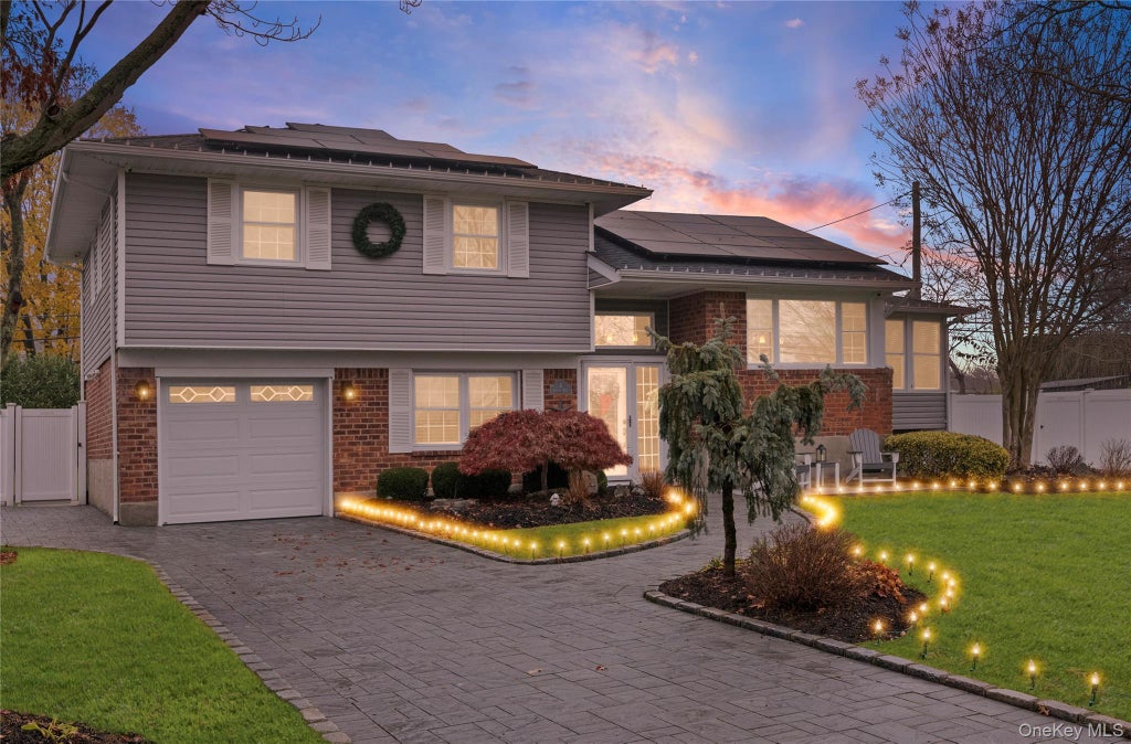 6 Simmons Drive, East Islip